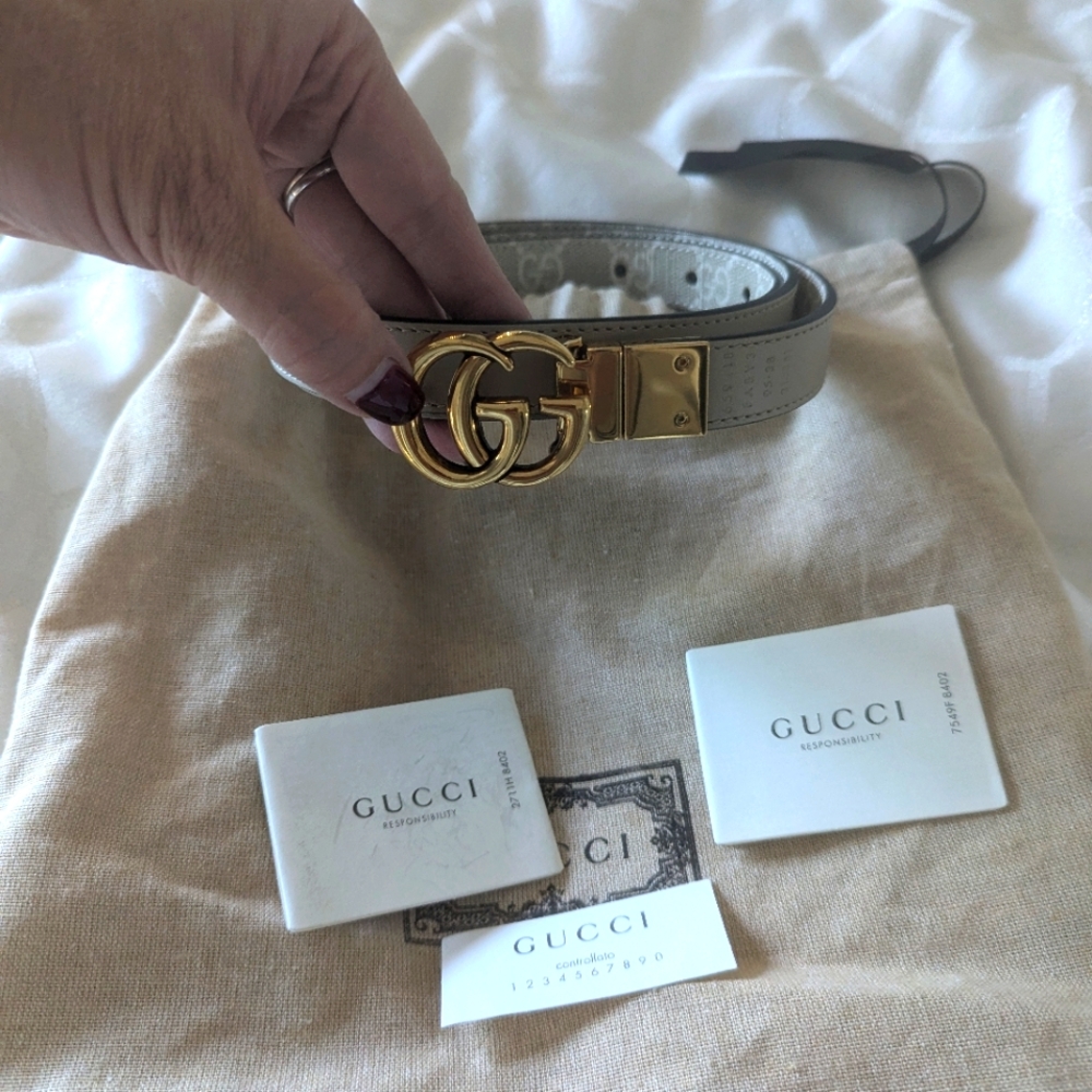 Gucci reversible taupe/monogram belt - Picture 3 of 8